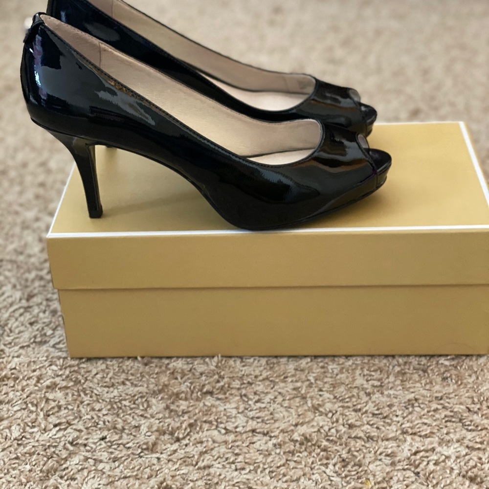 Michael Kors kitten heel pumps